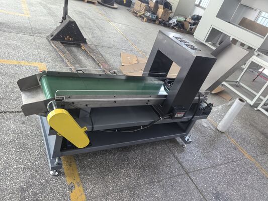 Máquina desmagnetizadora para fabricação de peças metálicas