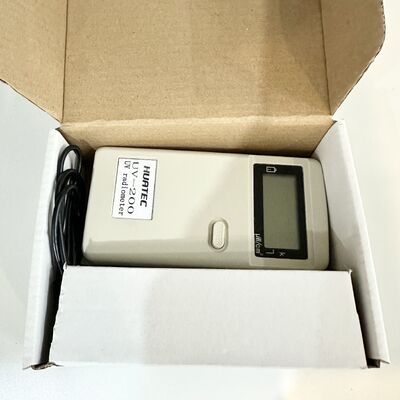 UV-200 Compacto Radiômetro UV Múltiplos sondas de comprimento de onda de luz de baixa distância 9V Bateria Alimentada UV lâmpada Instrumento de medição de irradiação