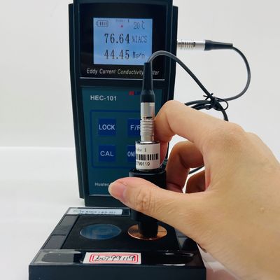 Testador de condutividade elétrica de corrente parasita HEC-101 60KHz% IACS MS / m Unidade dupla Medidor de condutividade de liga de cobre e alumínio com compensação automática de temperatura
