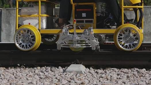 FD-GT60 Detector de Falhas Ultrassônicas de Ferrovias de Tração Dupla de 18 Canais Veículo de Inspecção Ferroviária de Ferrovias IP55 Para Ferrovias de 43‐75 kg/m