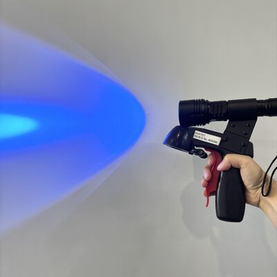 DG-B10 Uma mão de operação UV Light Spray Can Holder 57.4mW/cm2 365nm NDT Fluorescente Testing Bracket Fit Ultravioleta lanterna